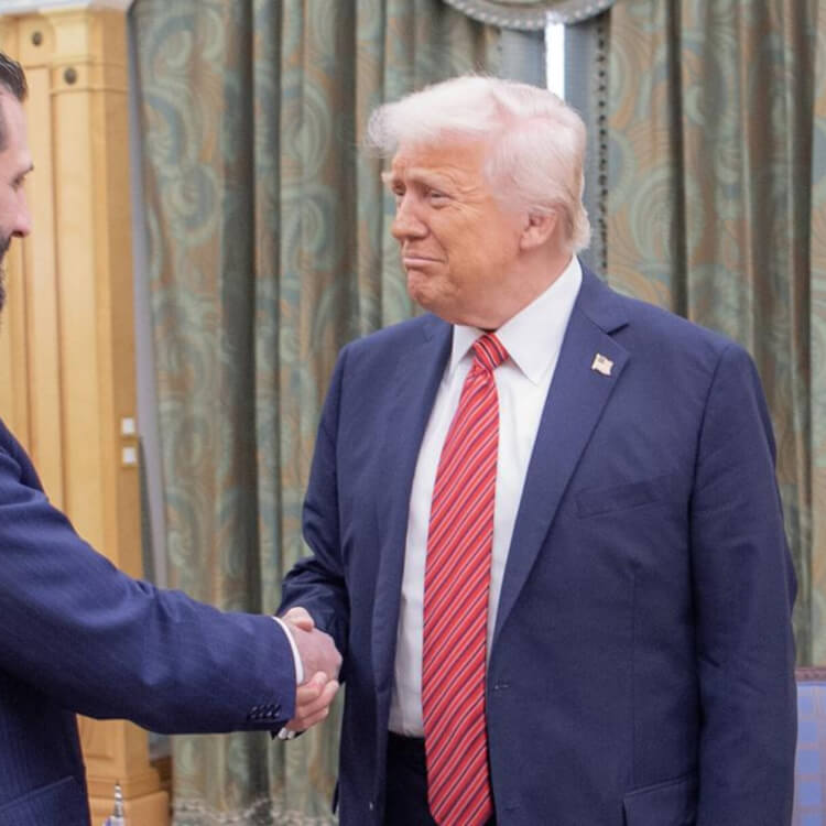 ачем Трампу встреча с лидером Сирии аш-Шараа?